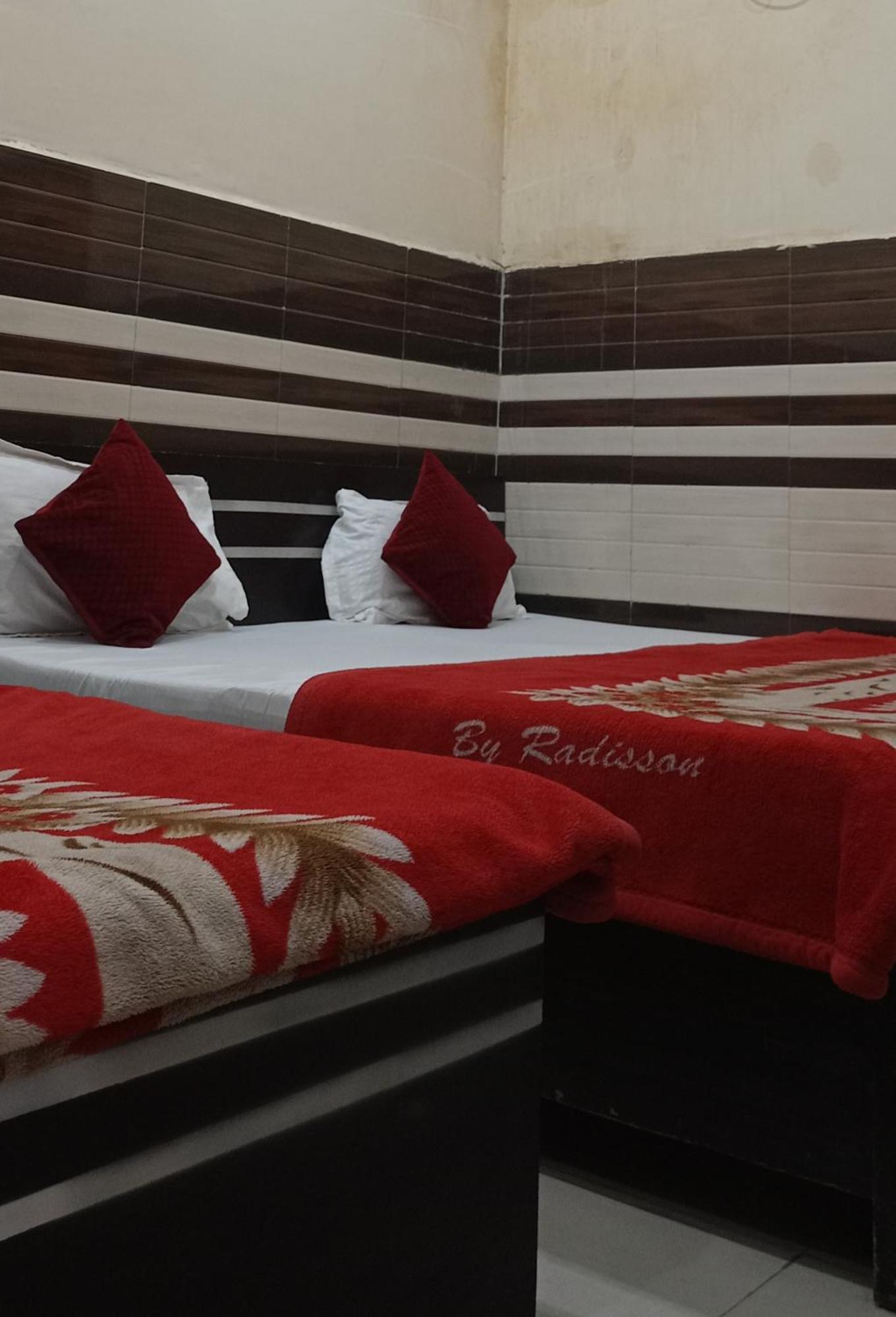 New Gayatri Palace Near Prem Mandir Vrindāvan Zewnętrze zdjęcie